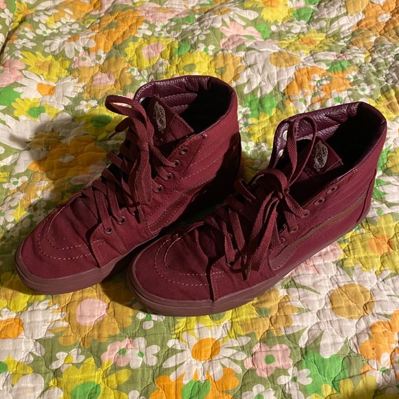 BURGUNDY VANS HIGH TOPS / SIZE US WOMENS 10.5 / MENS 9 SK8-HI - Picture 2 of 6